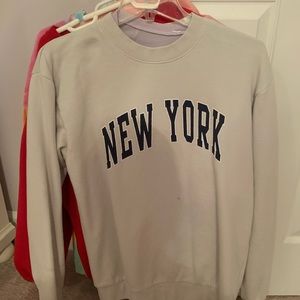 brandy melville new york sweat shirt